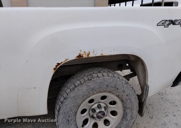 image for item EH0107 2009 GMC Sierra 1500 Ext. Cab pickup truck