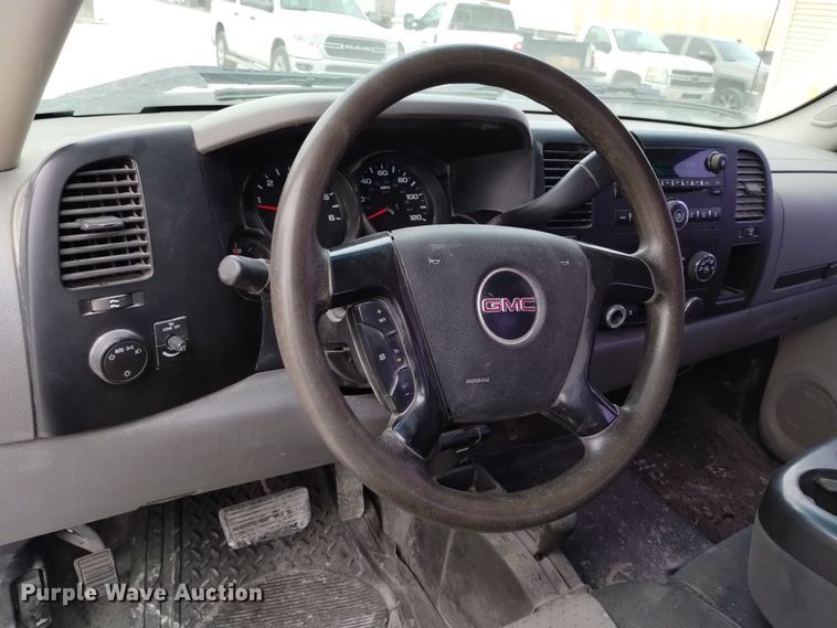 image for item EH0107 2009 GMC Sierra 1500 Ext. Cab pickup truck