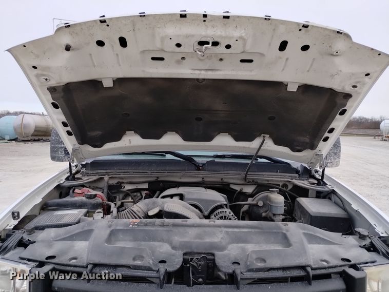 image for item EH0107 2009 GMC Sierra 1500 Ext. Cab pickup truck