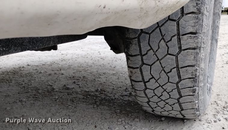 image for item EH0107 2009 GMC Sierra 1500 Ext. Cab pickup truck