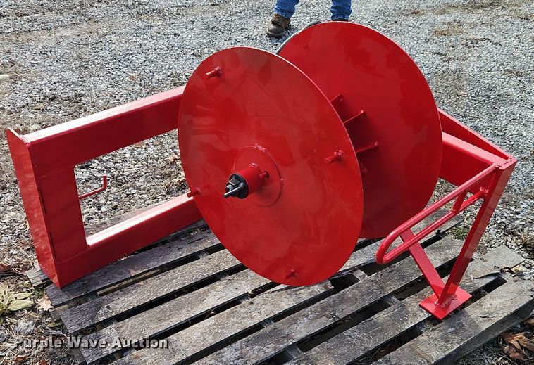 image for item EI8811 Skid steer wire winder