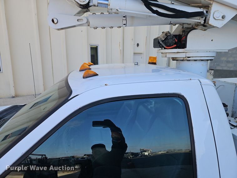 image for item EI8816 2014 Ford F550 Super Duty bucket truck