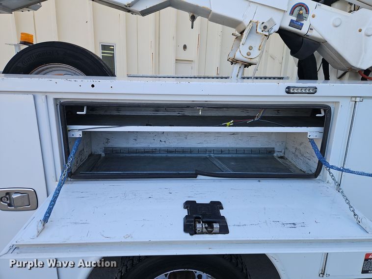 image for item EI8816 2014 Ford F550 Super Duty bucket truck