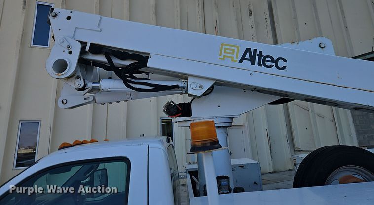 image for item EI8816 2014 Ford F550 Super Duty bucket truck