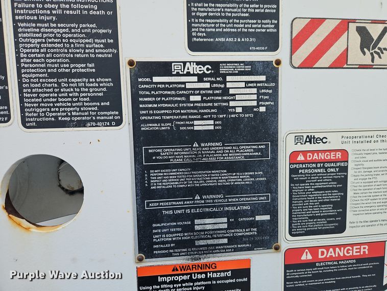 image for item EI8816 2014 Ford F550 Super Duty bucket truck