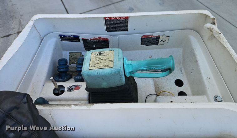 image for item EI8816 2014 Ford F550 Super Duty bucket truck