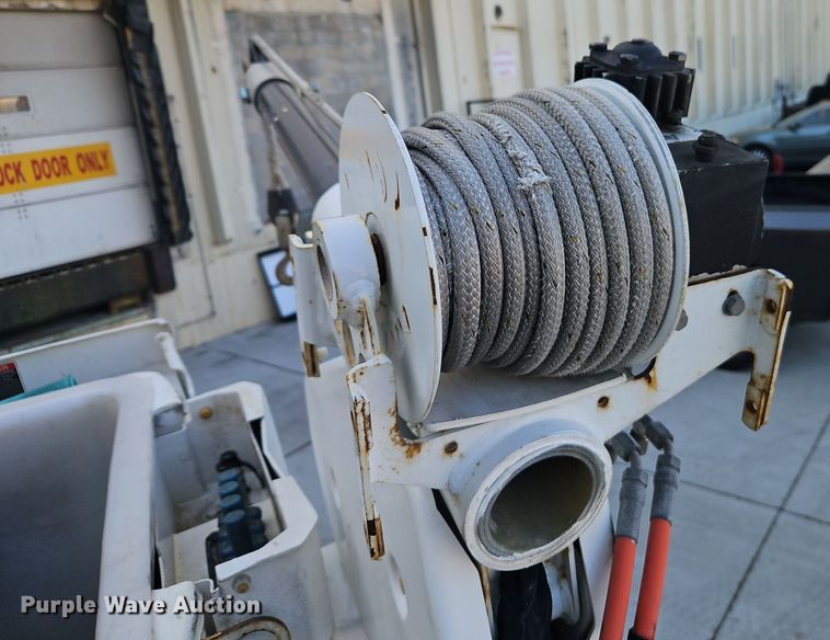 image for item EI8816 2014 Ford F550 Super Duty bucket truck