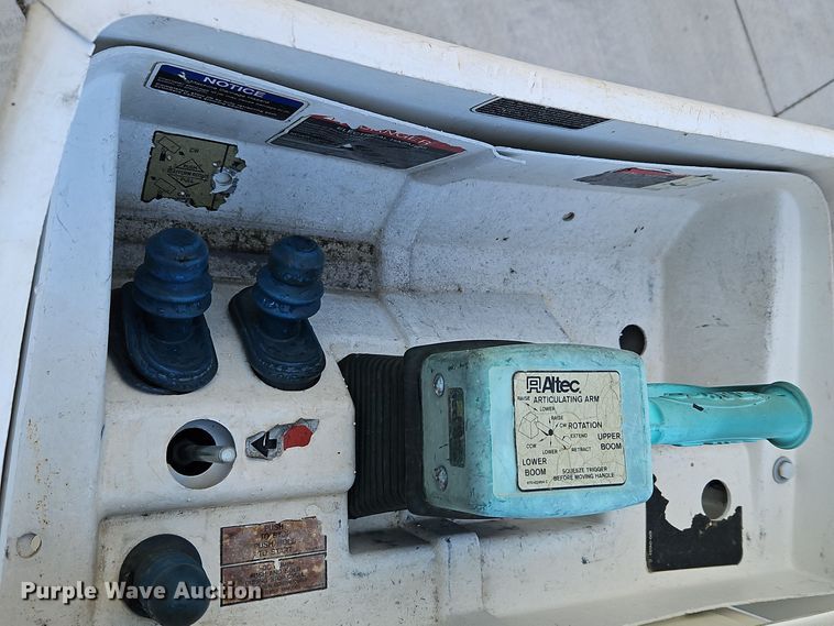 image for item EI8816 2014 Ford F550 Super Duty bucket truck