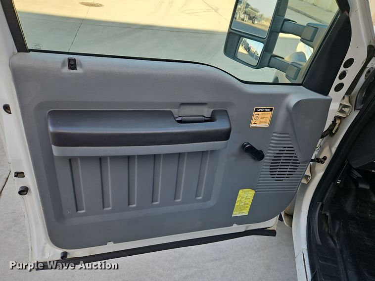 image for item EI8816 2014 Ford F550 Super Duty bucket truck