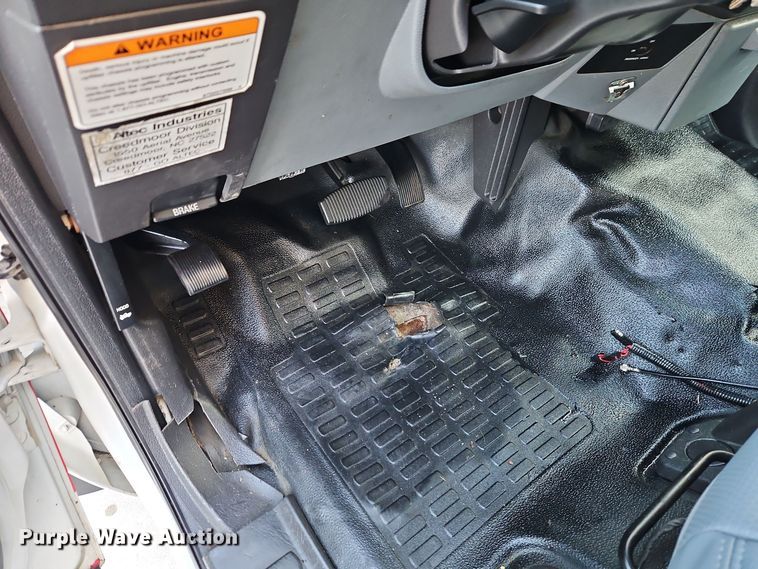 image for item EI8816 2014 Ford F550 Super Duty bucket truck