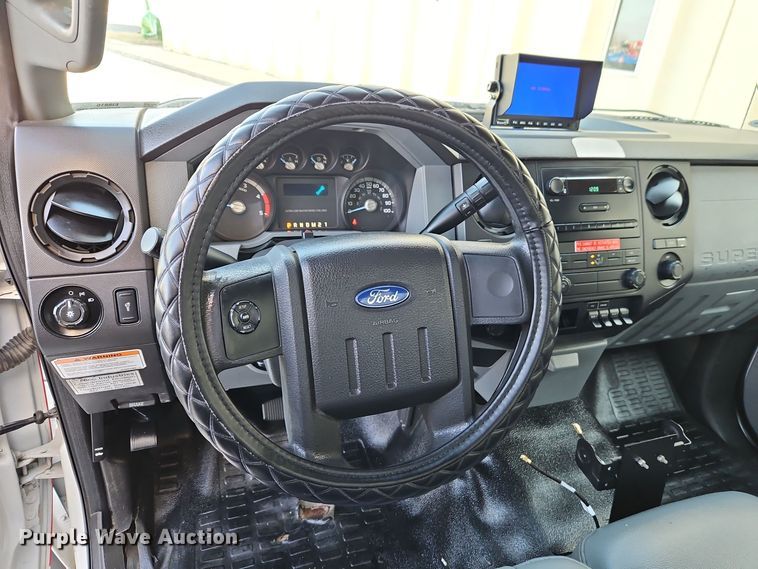 image for item EI8816 2014 Ford F550 Super Duty bucket truck