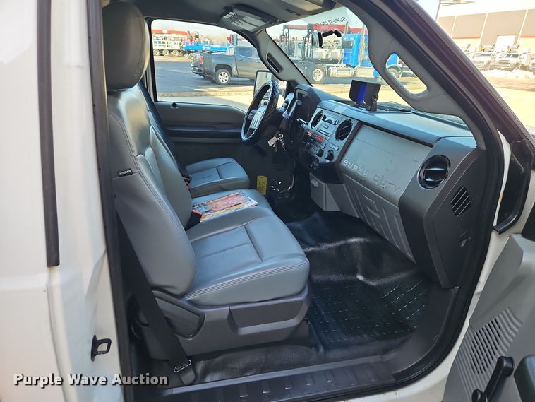 image for item EI8816 2014 Ford F550 Super Duty bucket truck