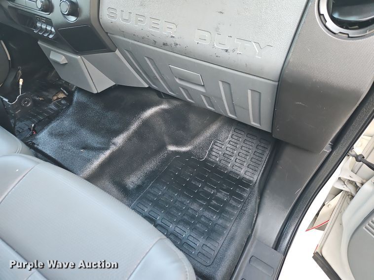 image for item EI8816 2014 Ford F550 Super Duty bucket truck