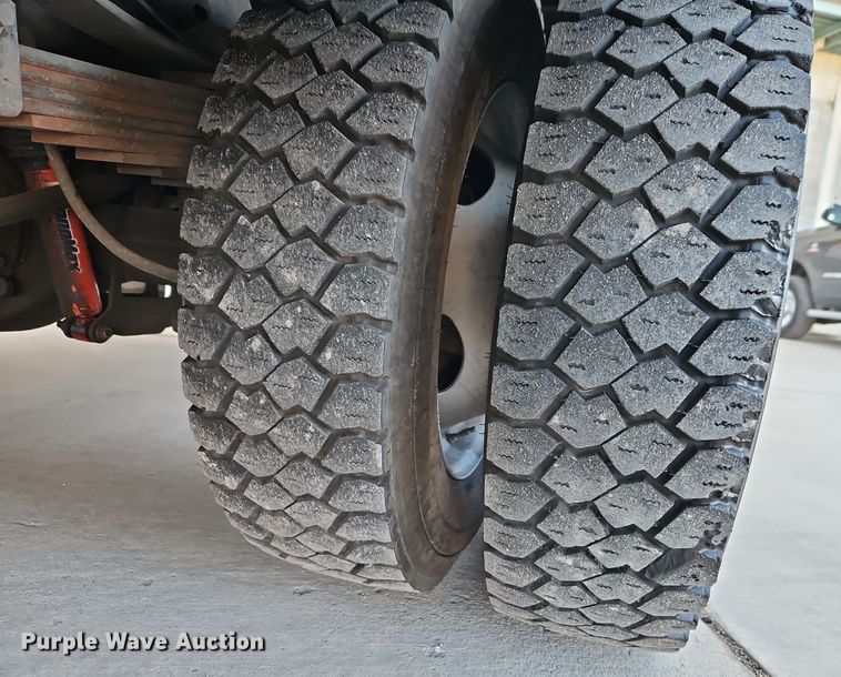 image for item EI8816 2014 Ford F550 Super Duty bucket truck