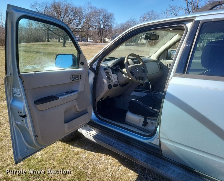 image for item EJ8175 2008 Mercury Mariner SUV