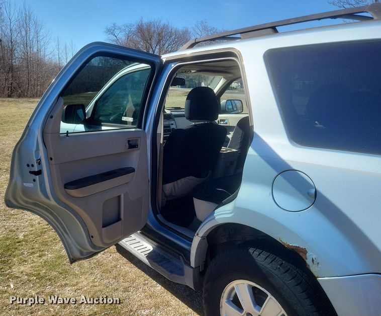 image for item EJ8175 2008 Mercury Mariner SUV