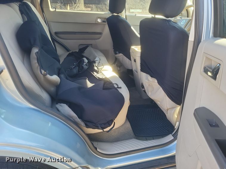 image for item EJ8175 2008 Mercury Mariner SUV