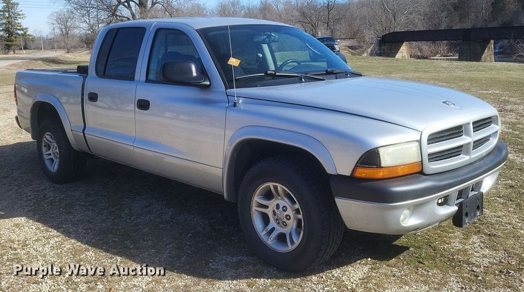 image for item EJ8176 2002 Dodge Dakota Sport Quad Cab pickup truck