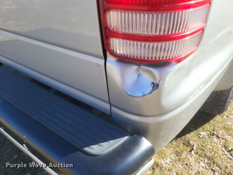 image for item EJ8176 2002 Dodge Dakota Sport Quad Cab pickup truck