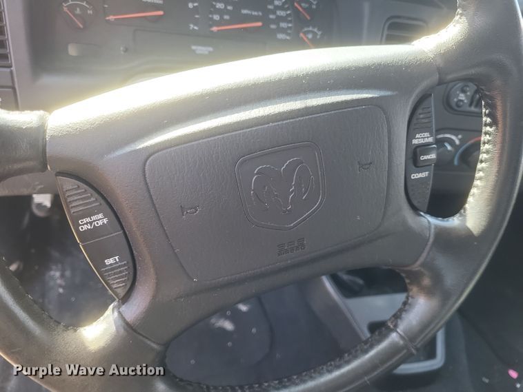 image for item EJ8176 2002 Dodge Dakota Sport Quad Cab pickup truck