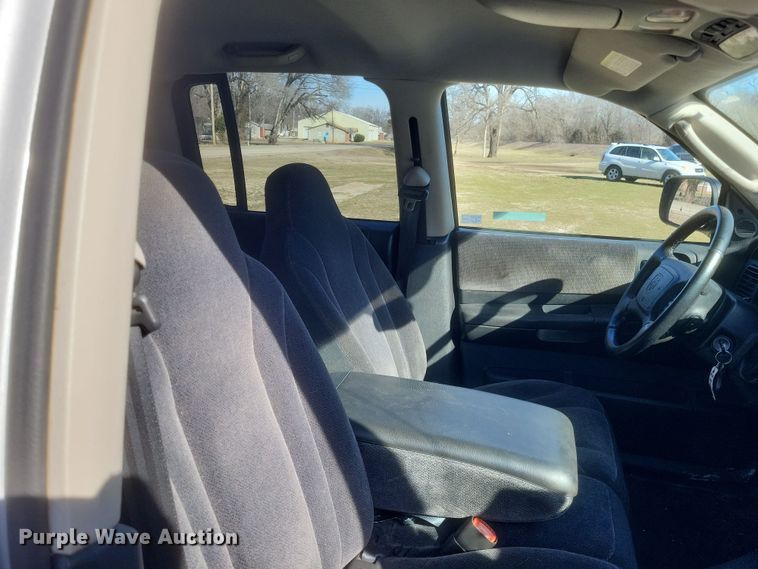 image for item EJ8176 2002 Dodge Dakota Sport Quad Cab pickup truck