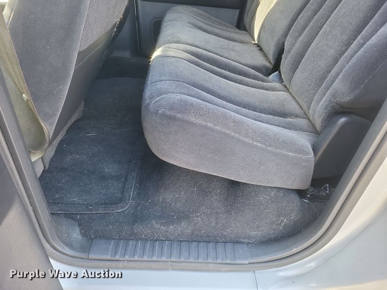 image for item EJ8176 2002 Dodge Dakota Sport Quad Cab pickup truck