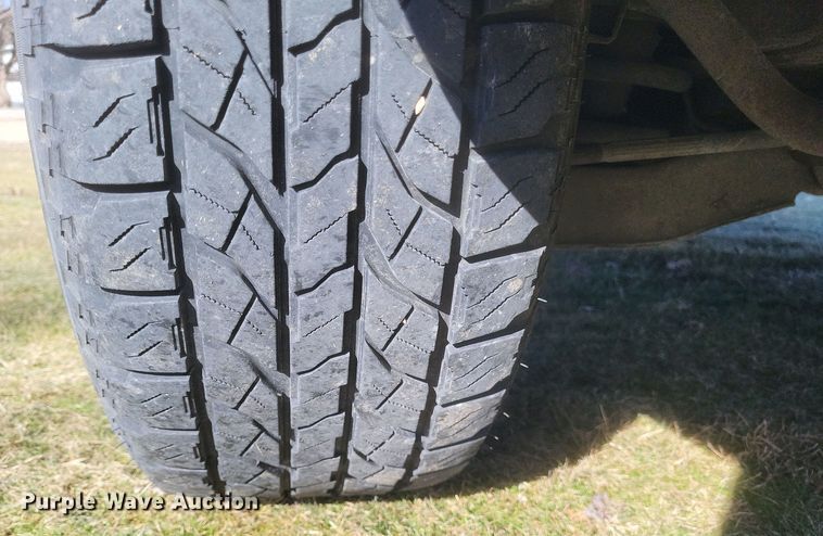 image for item EJ8176 2002 Dodge Dakota Sport Quad Cab pickup truck