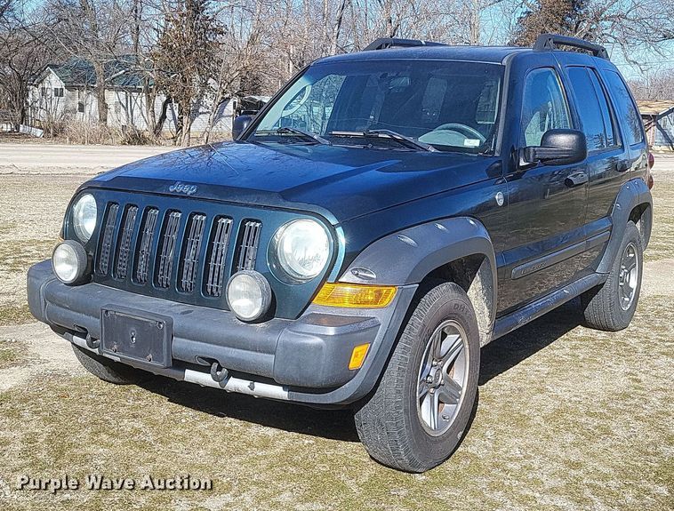 image for item EJ8177 2005 Jeep Libery Renegade SUV