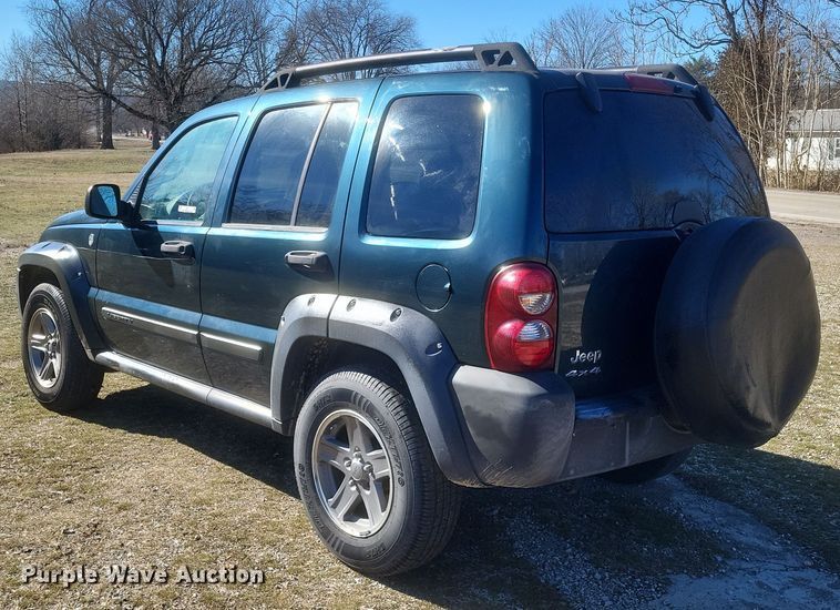 image for item EJ8177 2005 Jeep Libery Renegade SUV