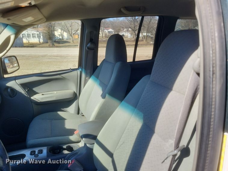 image for item EJ8177 2005 Jeep Libery Renegade SUV