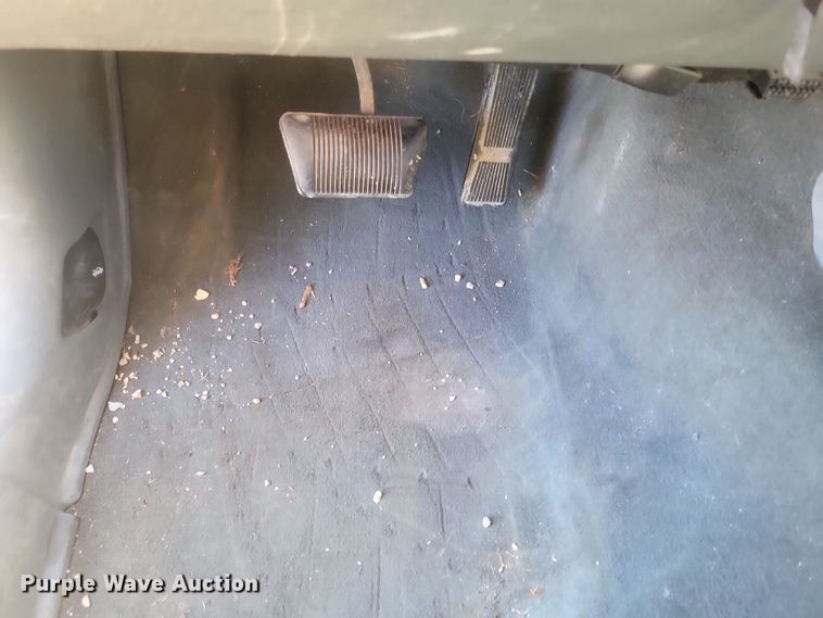 image for item EJ8177 2005 Jeep Libery Renegade SUV