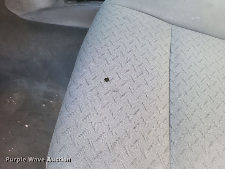 image for item EJ8177 2005 Jeep Libery Renegade SUV