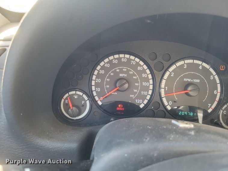 image for item EJ8177 2005 Jeep Libery Renegade SUV