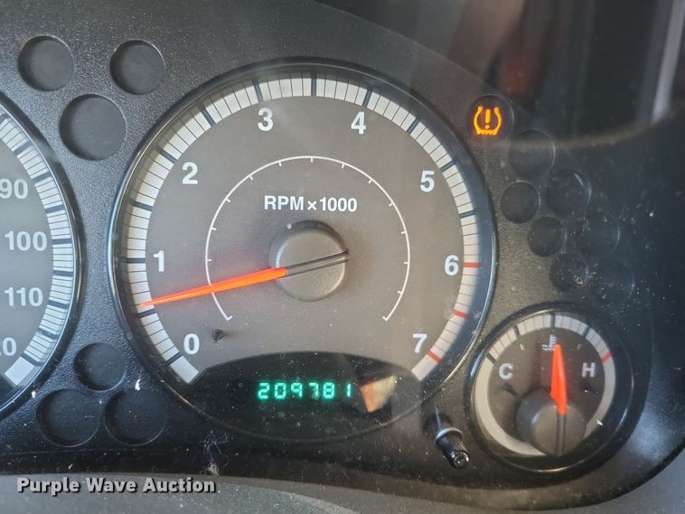 image for item EJ8177 2005 Jeep Libery Renegade SUV