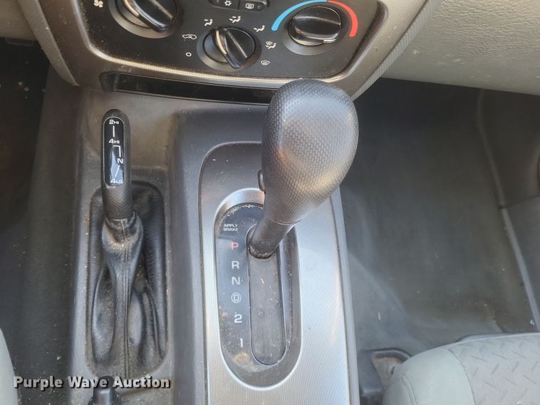 image for item EJ8177 2005 Jeep Libery Renegade SUV