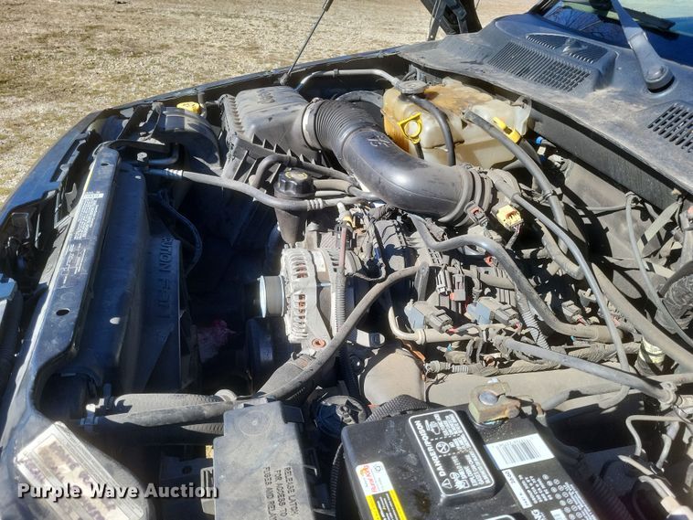 image for item EJ8177 2005 Jeep Libery Renegade SUV