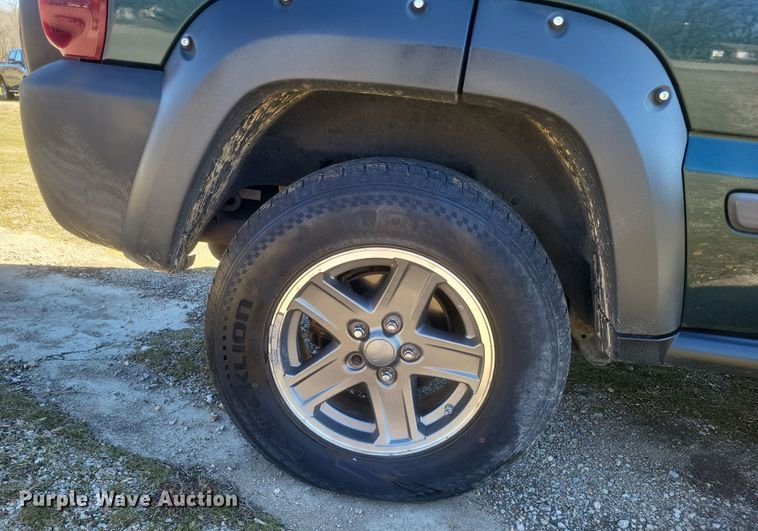 image for item EJ8177 2005 Jeep Libery Renegade SUV