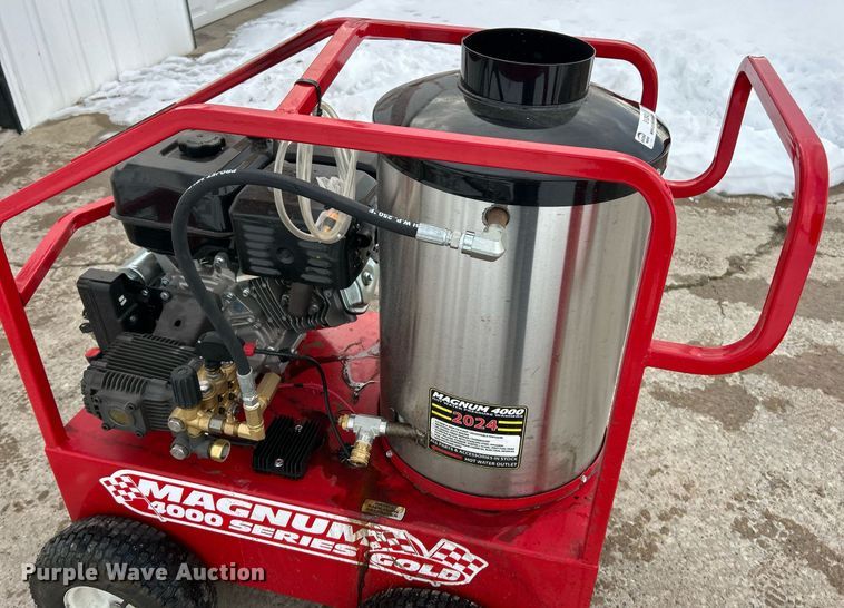 image for item EK2542 2024 Magnum GS18 pressure washer