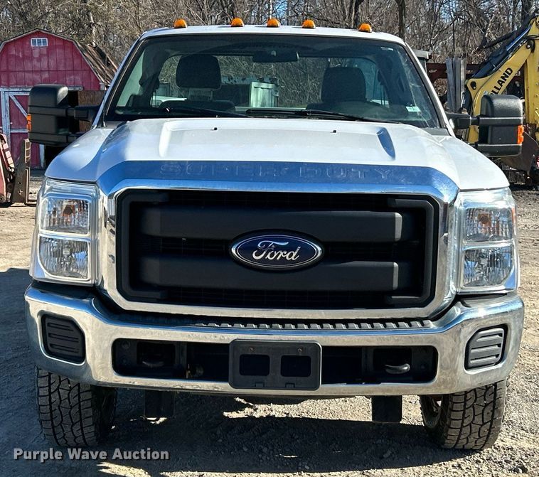 image for item EK2579 2016 Ford F350 Super Duty XL utility bed pickup truck