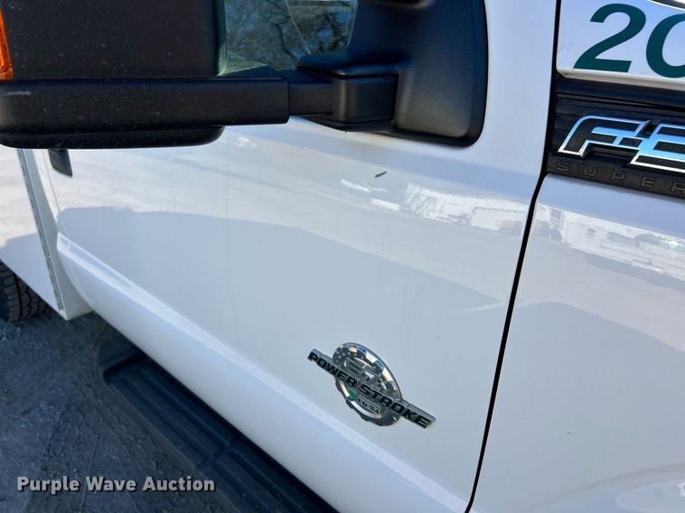 image for item EK2579 2016 Ford F350 Super Duty XL utility bed pickup truck