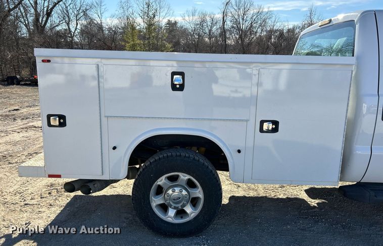 image for item EK2579 2016 Ford F350 Super Duty XL utility bed pickup truck