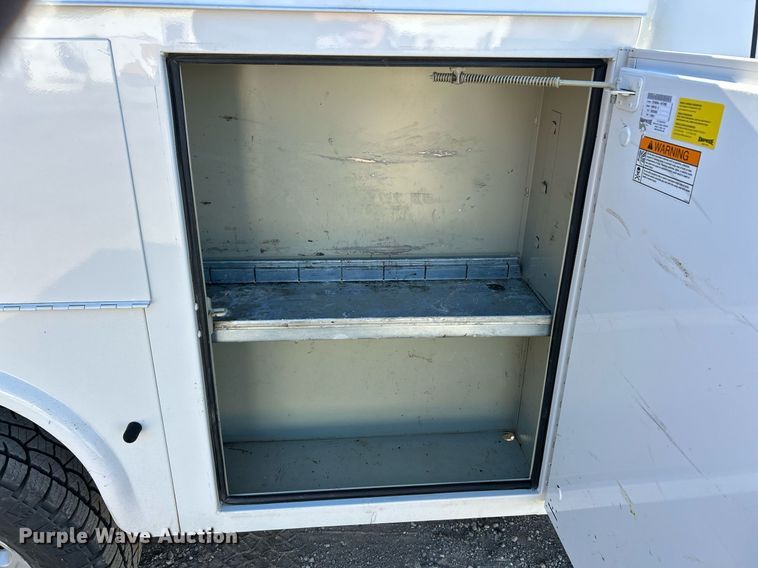 image for item EK2579 2016 Ford F350 Super Duty XL utility bed pickup truck