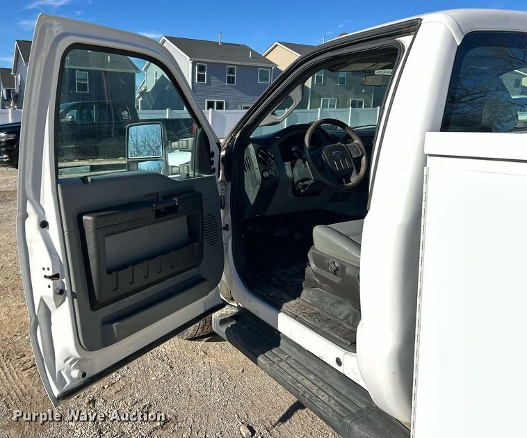 image for item EK2579 2016 Ford F350 Super Duty XL utility bed pickup truck