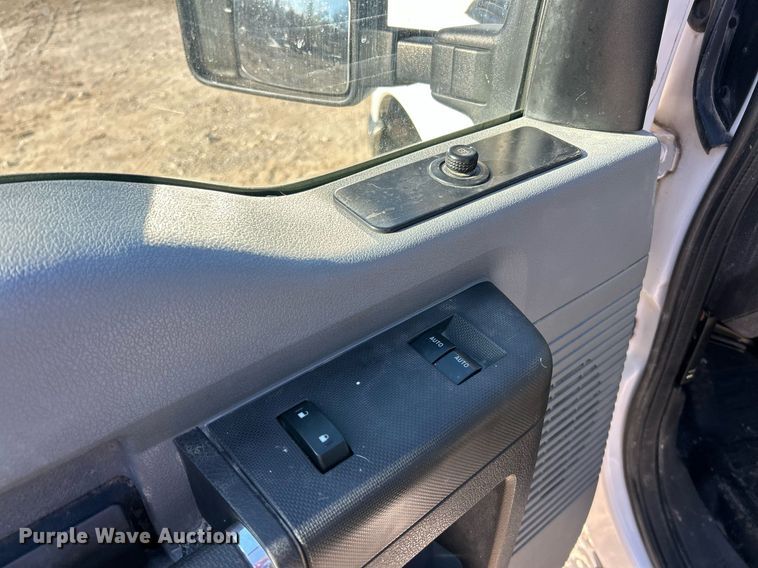 image for item EK2579 2016 Ford F350 Super Duty XL utility bed pickup truck