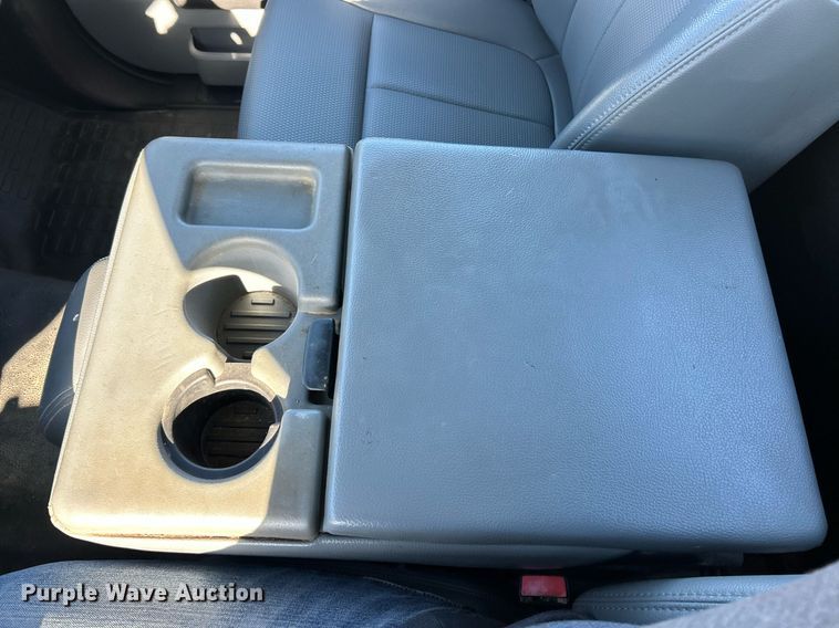 image for item EK2579 2016 Ford F350 Super Duty XL utility bed pickup truck