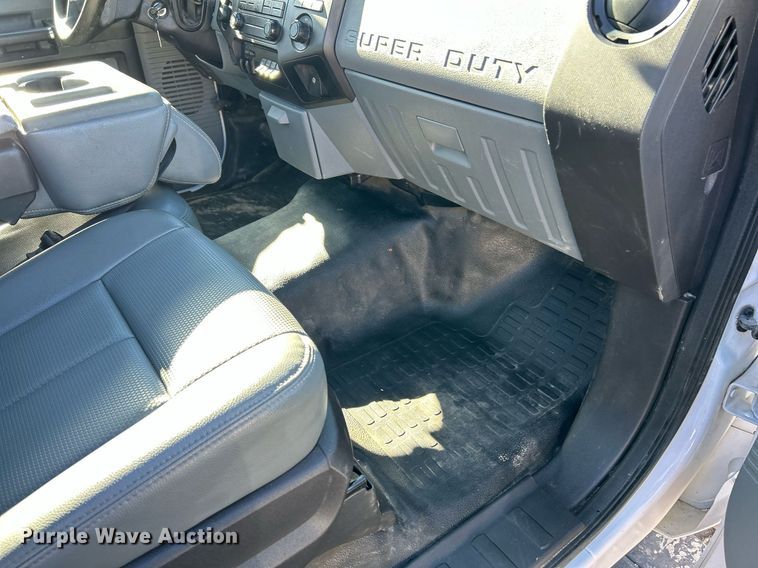 image for item EK2579 2016 Ford F350 Super Duty XL utility bed pickup truck