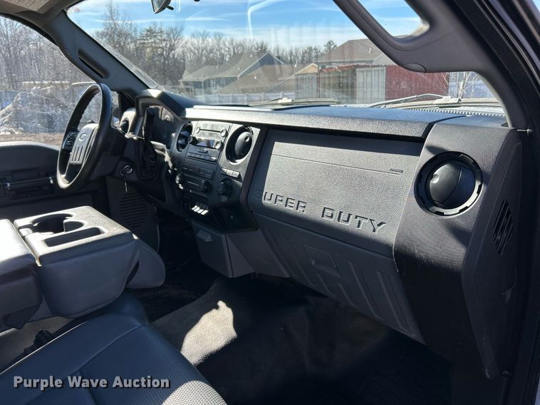 image for item EK2579 2016 Ford F350 Super Duty XL utility bed pickup truck