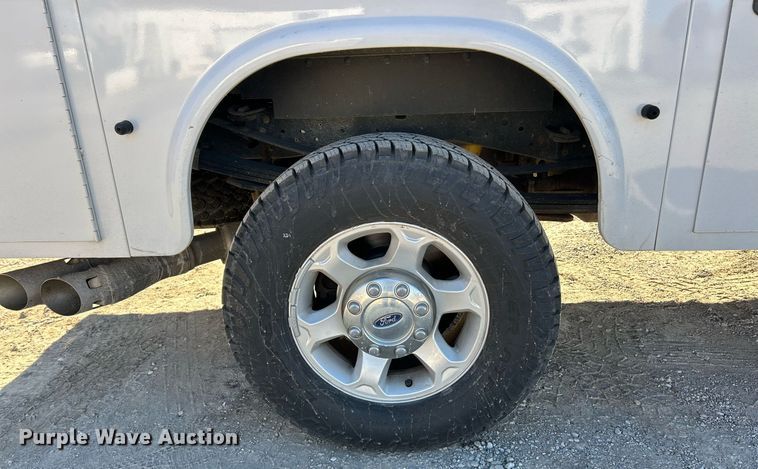 image for item EK2579 2016 Ford F350 Super Duty XL utility bed pickup truck