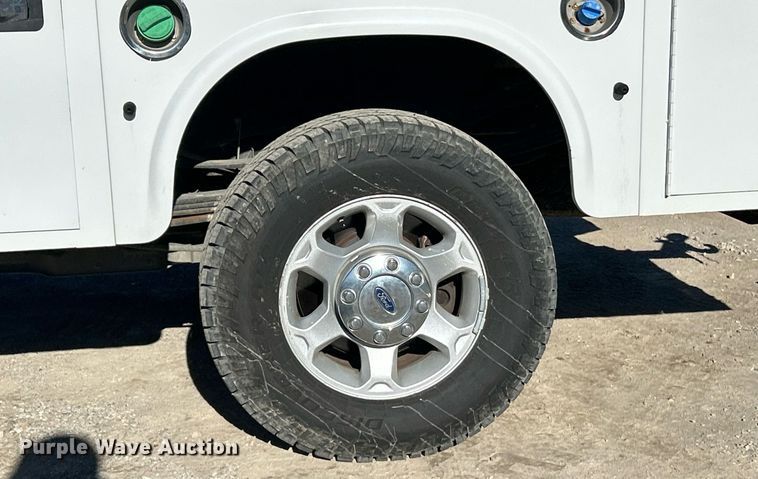 image for item EK2579 2016 Ford F350 Super Duty XL utility bed pickup truck