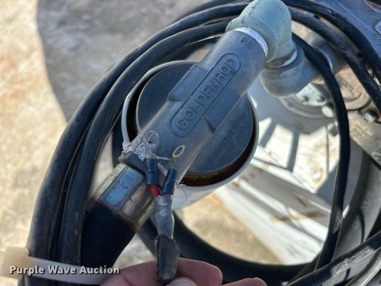 image for item EK2582 (2) auxiliary fuel tank